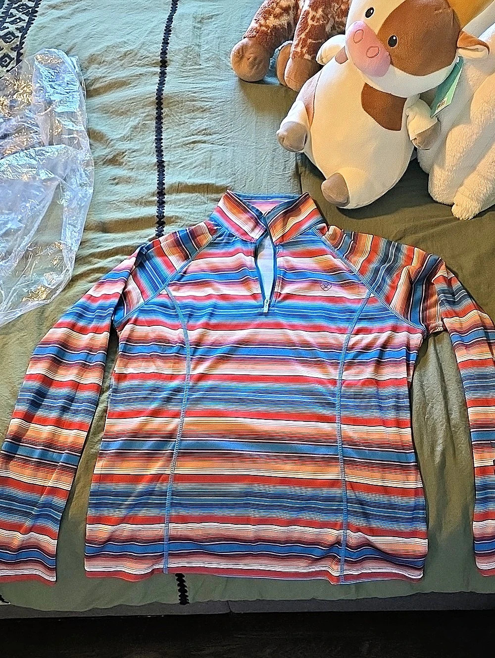 ARIAT Striped Pullover in Blue & Red Size Medium